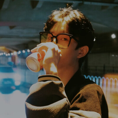 热门男生头像图片精选