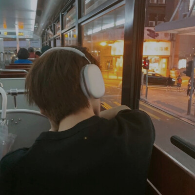 热门男生头像图片精选