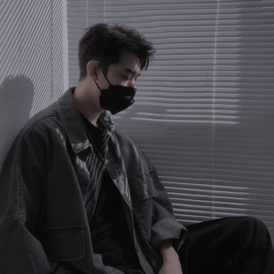 男生氛围感文艺头像