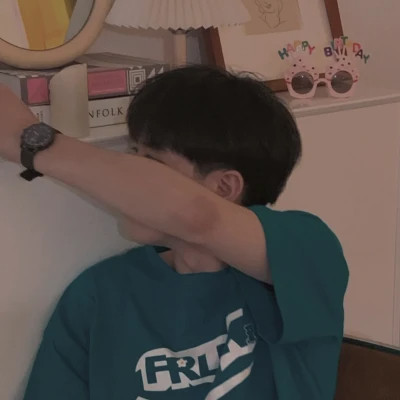 男生氛围感文艺头像