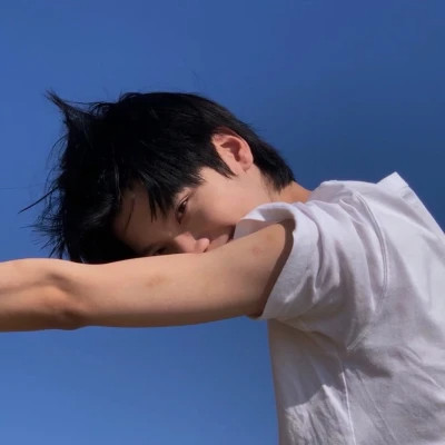 男生氛围感文艺头像