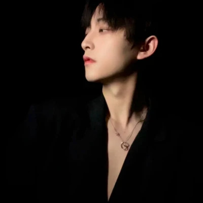 氛围感拉满的男生头像图片
