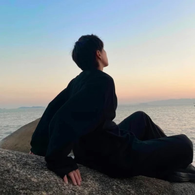 氛围感拉满的男生头像图片