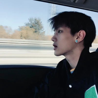 2025年男生头像图片