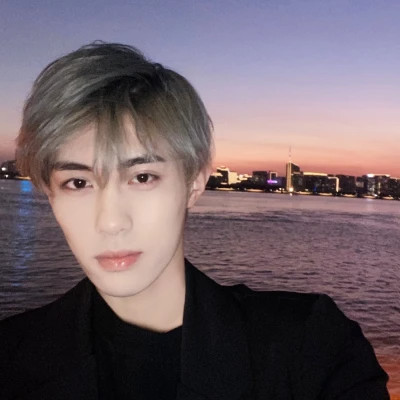 2025年男生头像图片