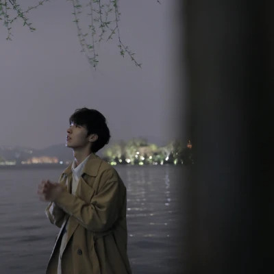 2025年最新男生头像图片