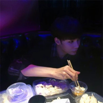 2025年最新男生头像图片