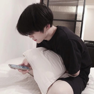 2025年最新男生头像图片