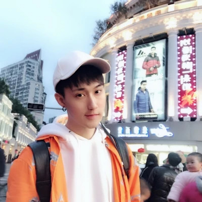 2025潮流男生头像