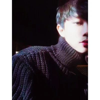 白边男生头像图片