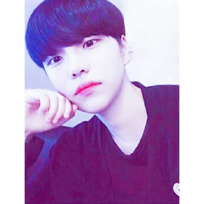 白边男生头像图片