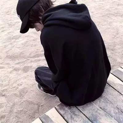 2025年最热情侣头像一左一右配对