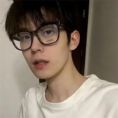 宠溺情侣头像一左一右