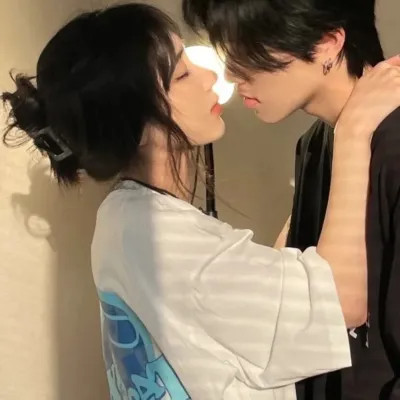 独家情侣头像一对一左一右