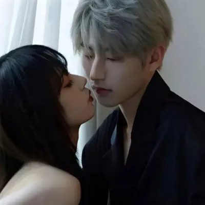 超级流行的情侣头像