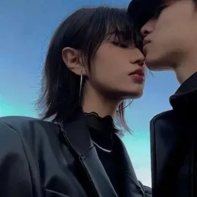 超级流行的情侣头像