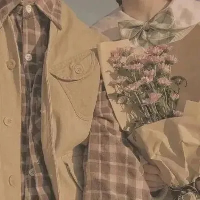 一秒跪倒的情侣头像