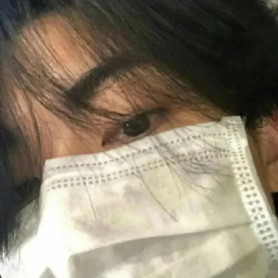 一秒跪倒的情侣头像