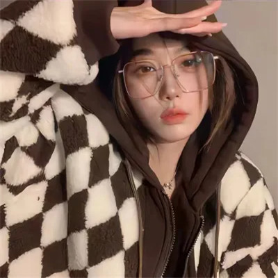 微信情侣头像2025年最火爆的款式