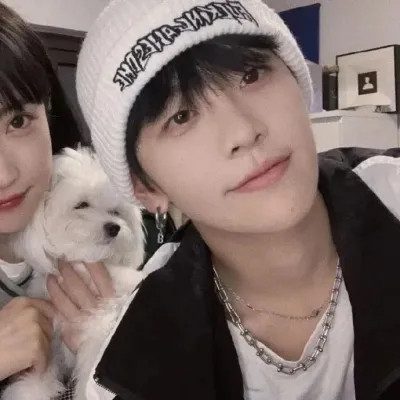 微信情侣头像2025年最火爆的款式