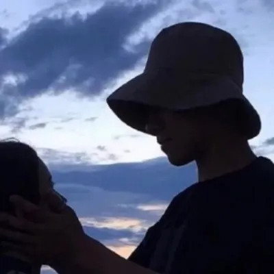 2025年最受欢迎的QQ情侣头像图片