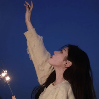 2025年最新女生头像