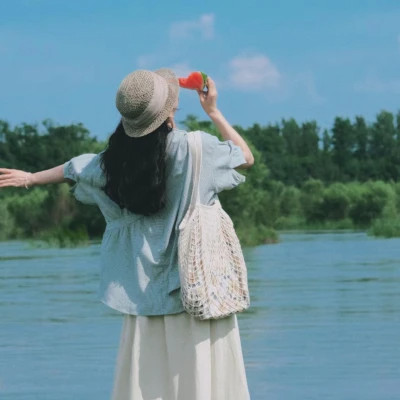 2025年最新女生头像