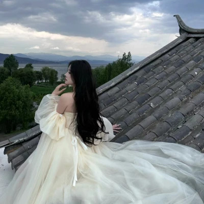 2025精选高清女生背影头像图片