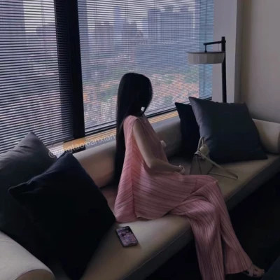 2025精选高清女生背影头像图片