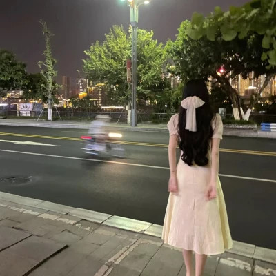 2025精选高清女生背影头像图片