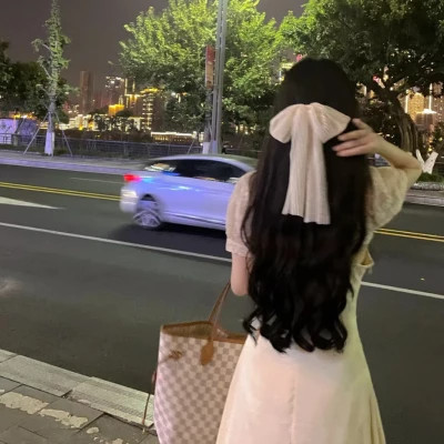 2025精选高清女生背影头像图片