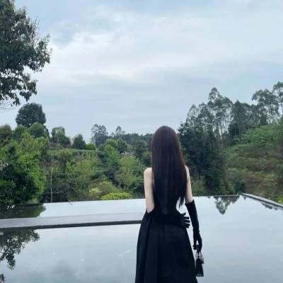 2025精选高清女生背影头像图片