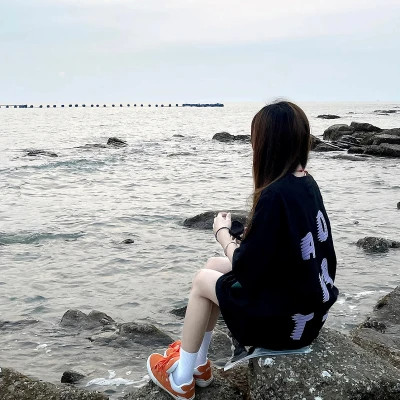 2025最新高清背影女生头像图片