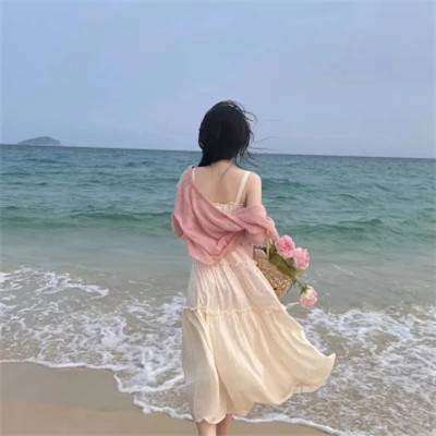 2025最受欢迎的高清背影女生头像图片