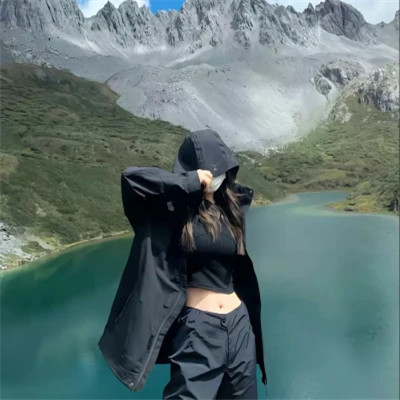 2025最受欢迎的高清背影女生头像图片