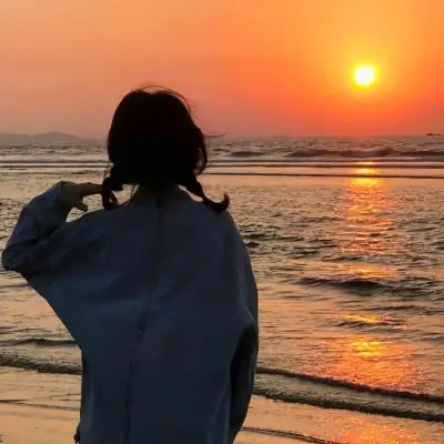 2025最受欢迎的高清背影女生头像图片