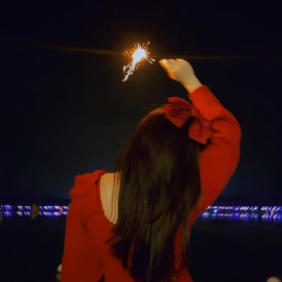 超美女生头像2025最新版背影