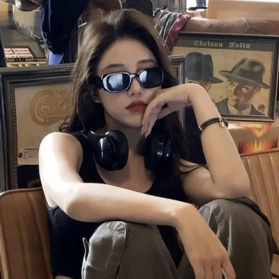 独特风格2025好看女生头像图片