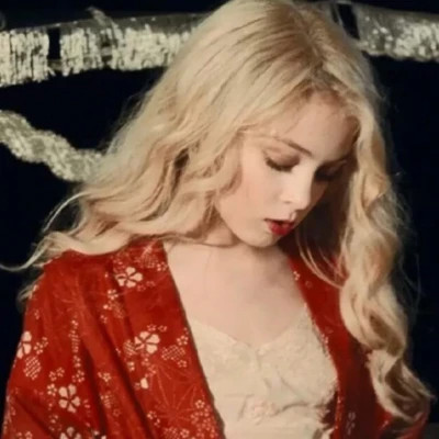 独特风格2025好看女生头像图片
