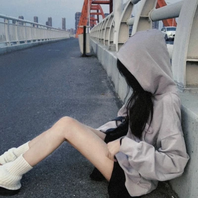 2025最新好看女生头像图片