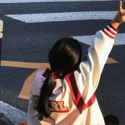 2025最新好看女生头像图片