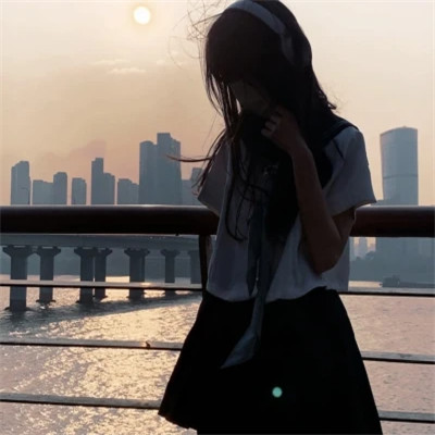 2025最新好看女生头像图片