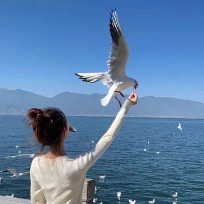 独特微信女生头像图片2025年流行款