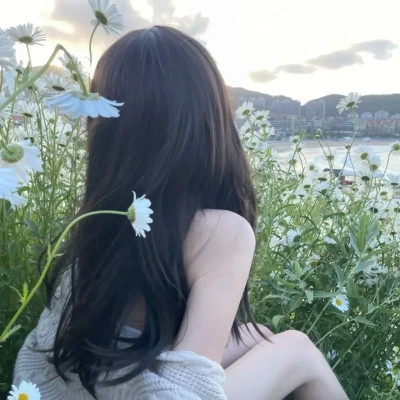 独特微信女生头像图片2025年流行款