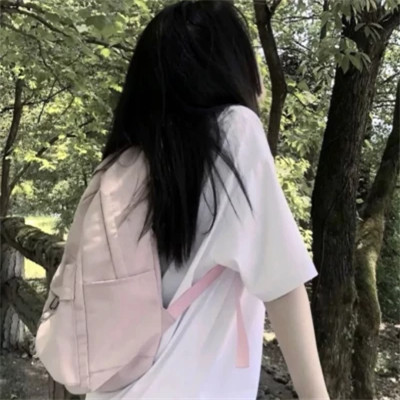 独特微信女生头像图片2025年流行款