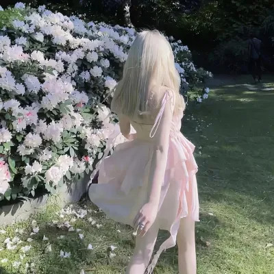 2025最新唯美女生微信头像图片