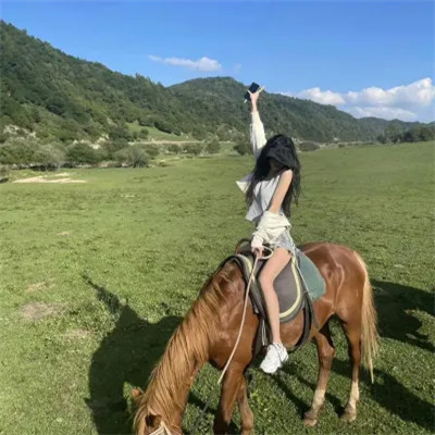 2025最新唯美女生微信头像图片