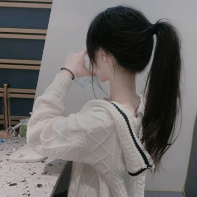 2025最新唯美女生微信头像图片