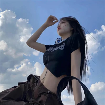 2025最新唯美女生微信头像图片