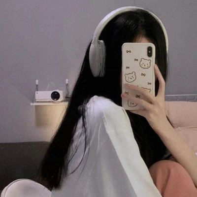 最新2025女生时尚又个性微信头像图片